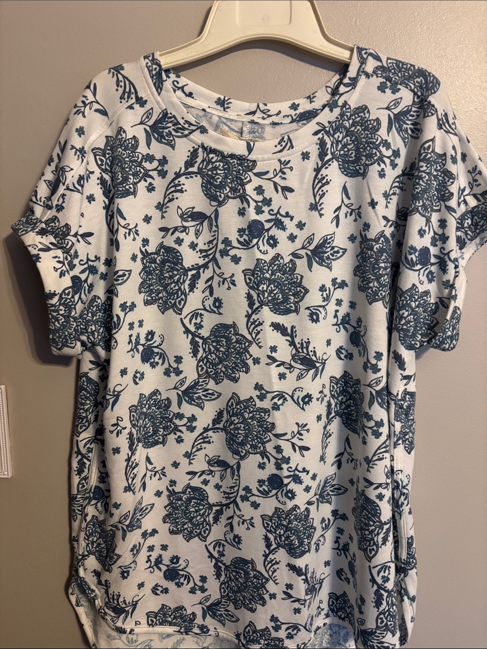 Cupio White Short Sleeve Top with Blue Floral Print